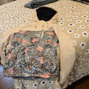 Roxy Beige and Floral Ski Jacket